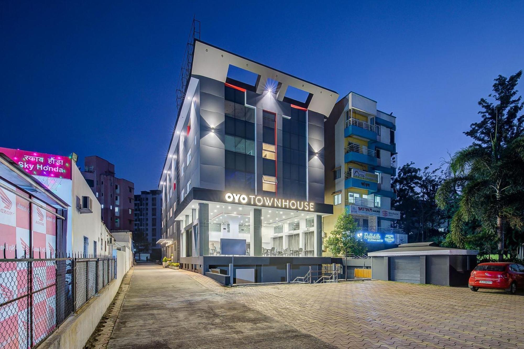 Oyo Townhouse 048 Hadapsar Hotel Phursungi Exterior foto